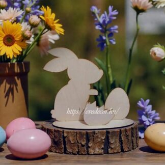 Nyuszi törött tojással (Nyuszi 0002)